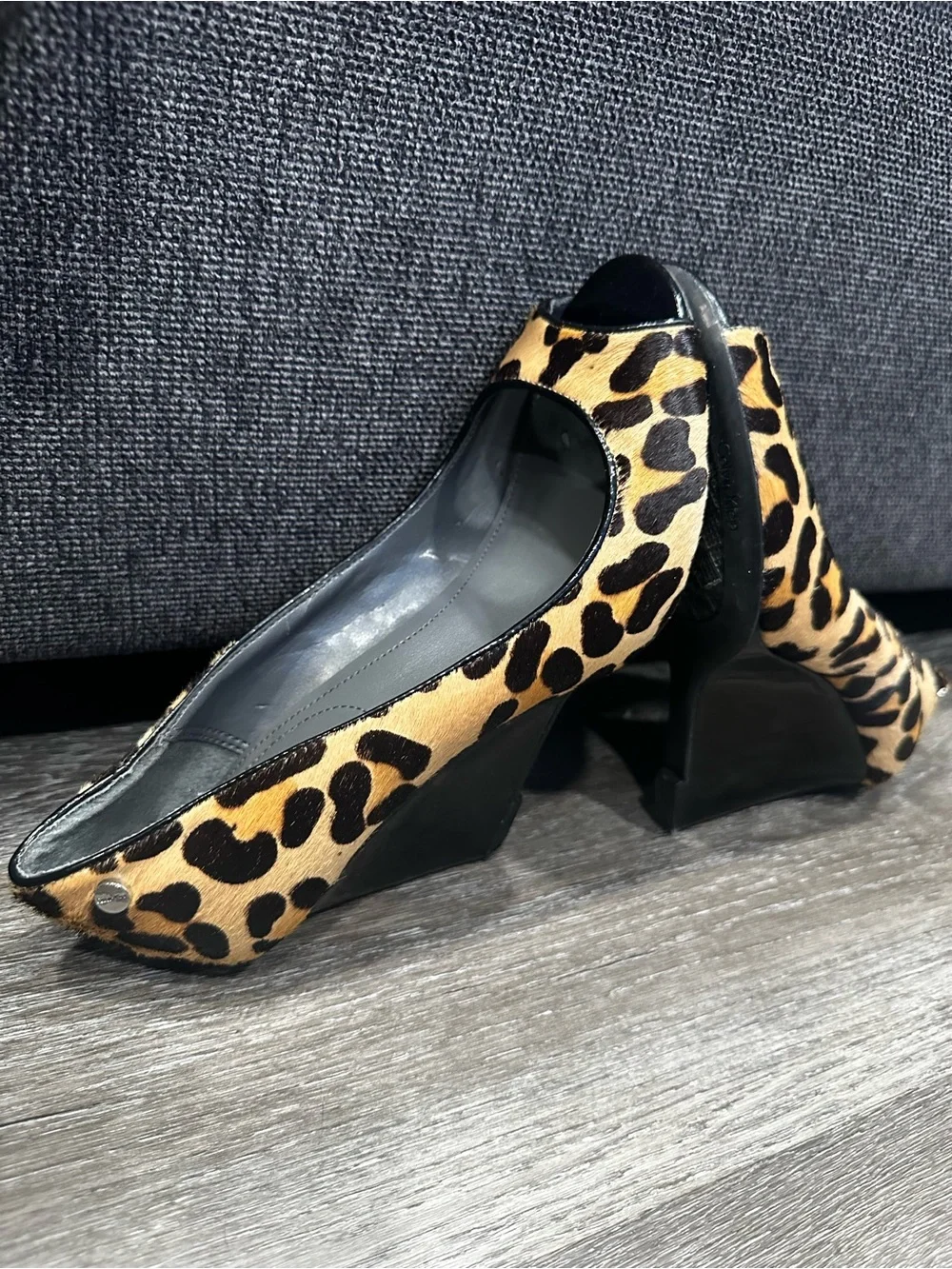Calvin Klein Leopard Print Wedge Pumps - Black & Tan Size 6.5 real calfskin